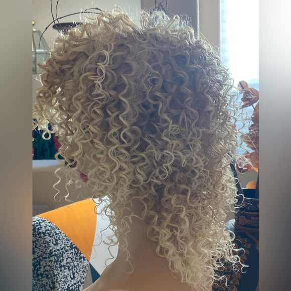Natural Curly Blonde Wig 12” Untouched Curls Style to Desired Volume NWOT - Picture 7 of 7